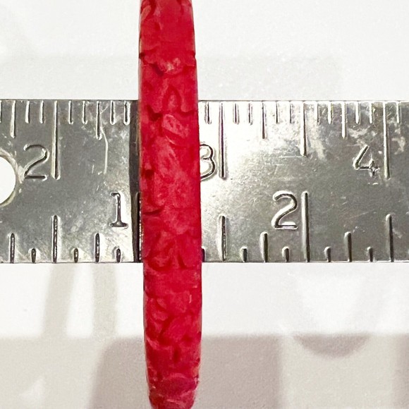 Vtg Chinese Red Cinnabar Flower Floral & Fruit Design Carved Bangle Bracelet x2 - Picture 12 of 12